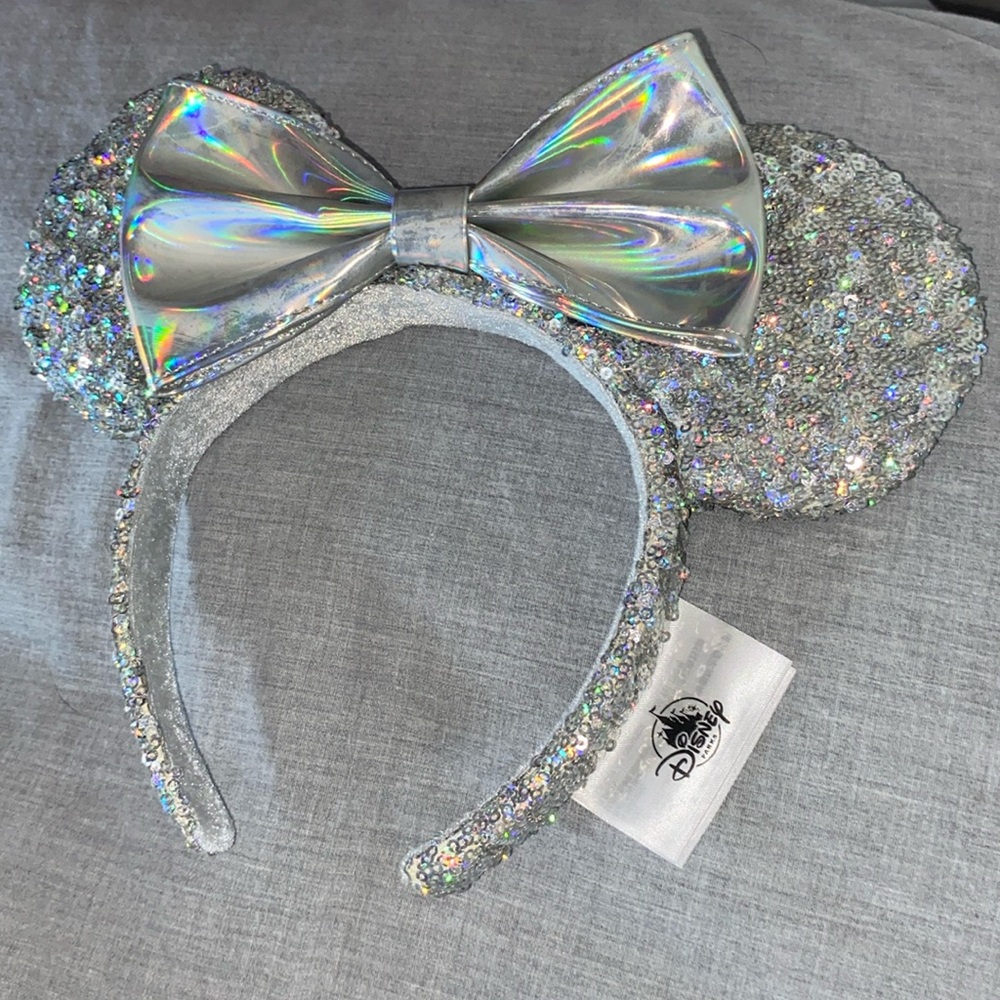 silver Disney ears (sequins)